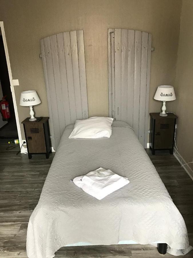 Hotel Du Viaduc Le Vigeant Ngoại thất bức ảnh